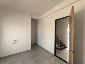 Room in 4 BHK Villa at Jahangirabad – for Sale