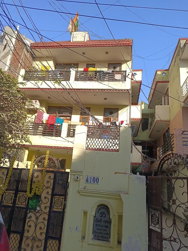 2 BHK Builder Floor For Sale in Dayal Bagh