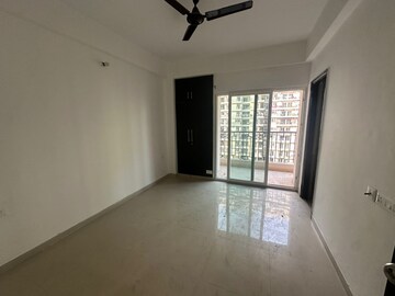 Room in 3 BHK Apartment at Emenox Brave Hearts, Raj Nagar Extension – for Rent