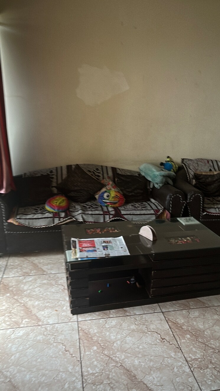 Living Room, rise-organic-homes 3 Bedroom 1496 Sq.Ft. Apartment In Mahurali Ghaziabad 8827421