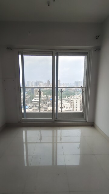 Room in 2 BHK Apartment at Ashar Edge, Pokhran Road No Two – for Rent