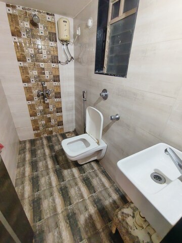 Bathroom in 1 BHK Apartment at Dahisar West – for Rent