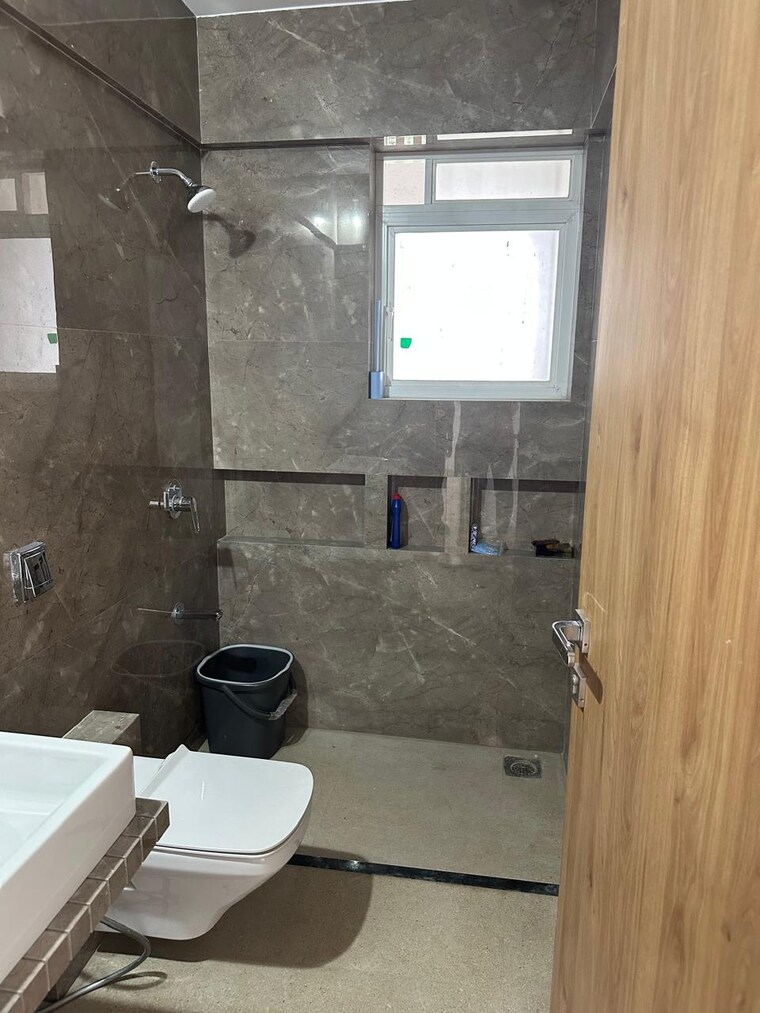 Bathroom, mitra-mandal 2 Bedroom 975 Sq.Ft. Apartment In Parvati Paytha Pune 8827518