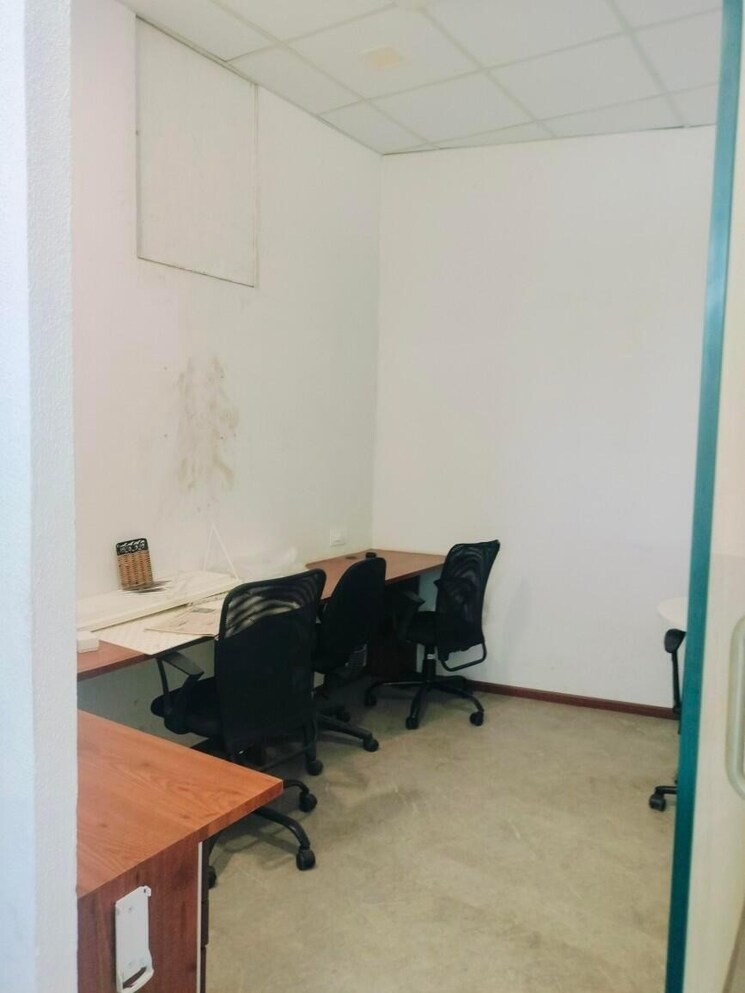 Team Area, lower parel Commercial Office Space 1900 Sq.Ft. In Lower Parel Mumbai 8827515