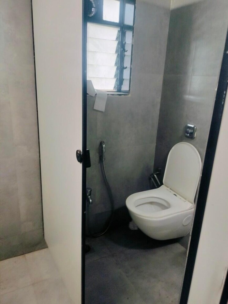 Bathroom, lower parel Commercial Office Space 1900 Sq.Ft. In Lower Parel Mumbai 8827515
