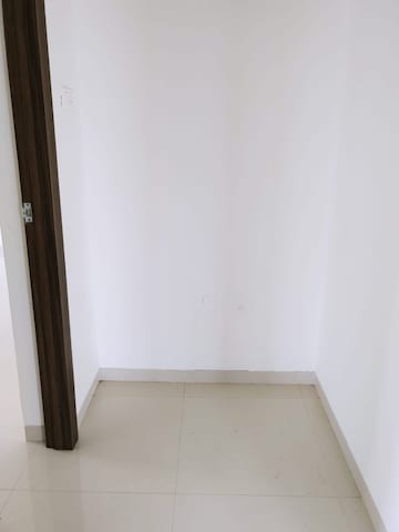 Room in 2 BHK Apartment at Bavdhan – for Rent