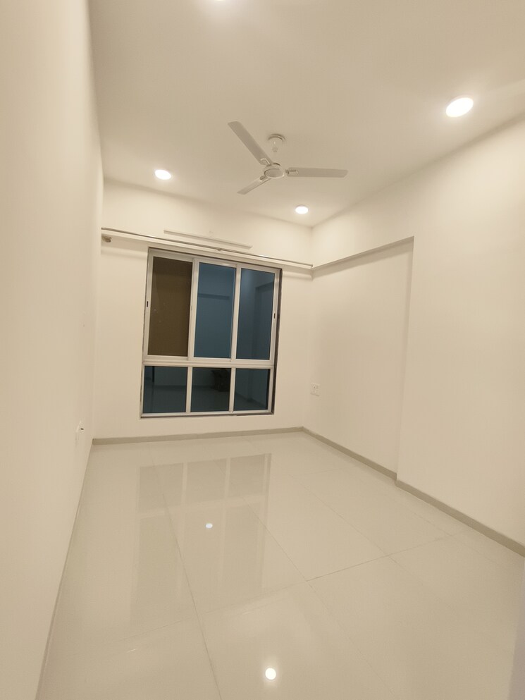 Room, borivali west 2 Bedroom 725 Sq.Ft. Apartment In Borivali West Mumbai 8827563