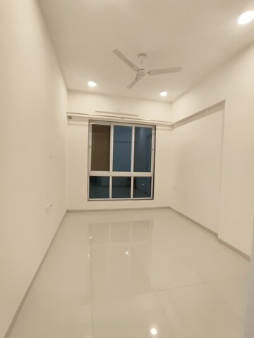 Room in 2 BHK Apartment at Borivali West – for Rent