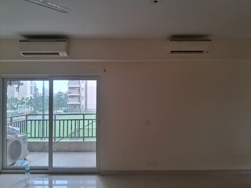 Room in 4 BHK Apartment at Adani M2K Oyster Grande, Sector 102 – for Rent