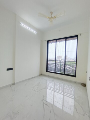 Room in 2 BHK Apartment at Borivali West – for Rent