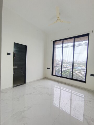 Room in 2 BHK Apartment at Borivali West – for Rent