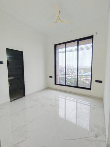 Room in 2 BHK Apartment at Borivali West – for Rent