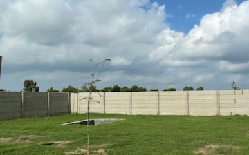 Plot For Sale in Naya Gaon