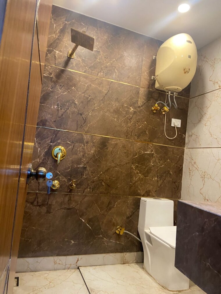 Bathroom, malviya nagar 2 Bedroom 990 Sq.Ft. Builder Floor In Malviya Nagar Delhi 8827651
