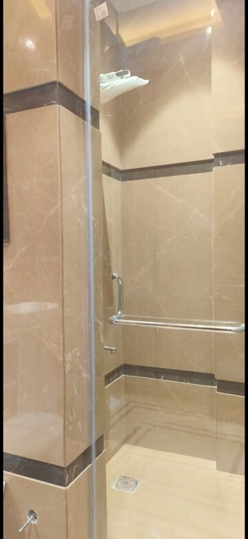 Attached Bathroom in 3 BHK Builder Floor at Defence Colony – for Rent
