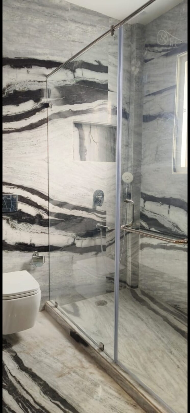 Attached Bathroom, defence colony 3 Bedroom 217 Sq.Yd. Builder Floor In Defence Colony Delhi 8827627