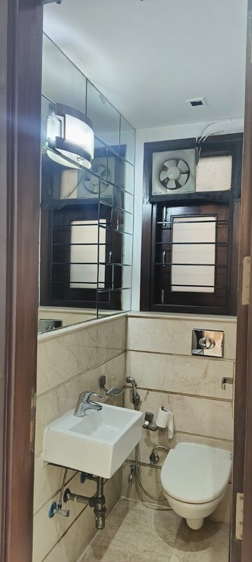 Bathroom in 3 BHK Builder Floor at Defence Colony – for Rent