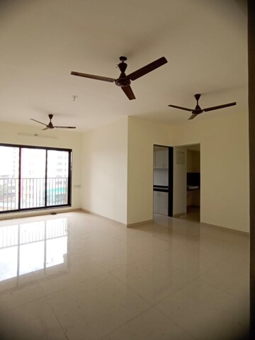 Room in 1 BHK Apartment at Romell Serene, Borivali West – for Rent