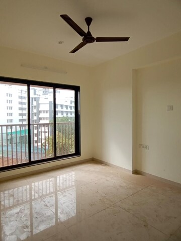 Room in 1 BHK Apartment at Romell Serene, Borivali West – for Rent