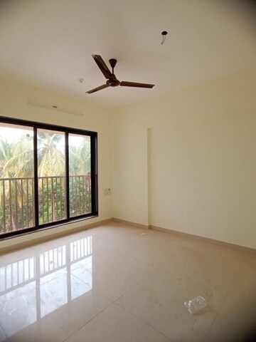 Room in 1 BHK Apartment at Romell Serene, Borivali West – for Rent