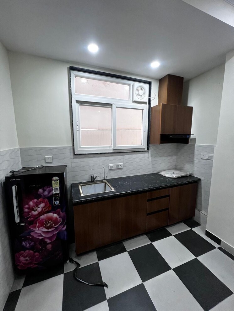 Kitchen, sector 55 1.5 Bedroom 650 Sq.Ft. Builder Floor In Sector 55 Gurgaon 8827665