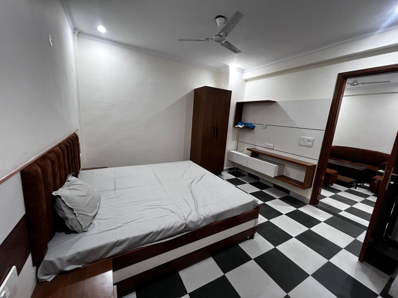 1.5 BHK + Pooja Room Builder Floor For Rent in Buildior Floor 