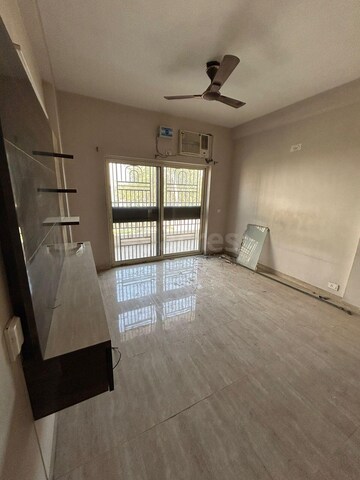 Room in 3 BHK Apartment at Piyush Heights, Sector 89 – for Sale