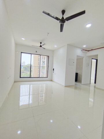 Room in 2 BHK Apartment at Borivali West – for Rent