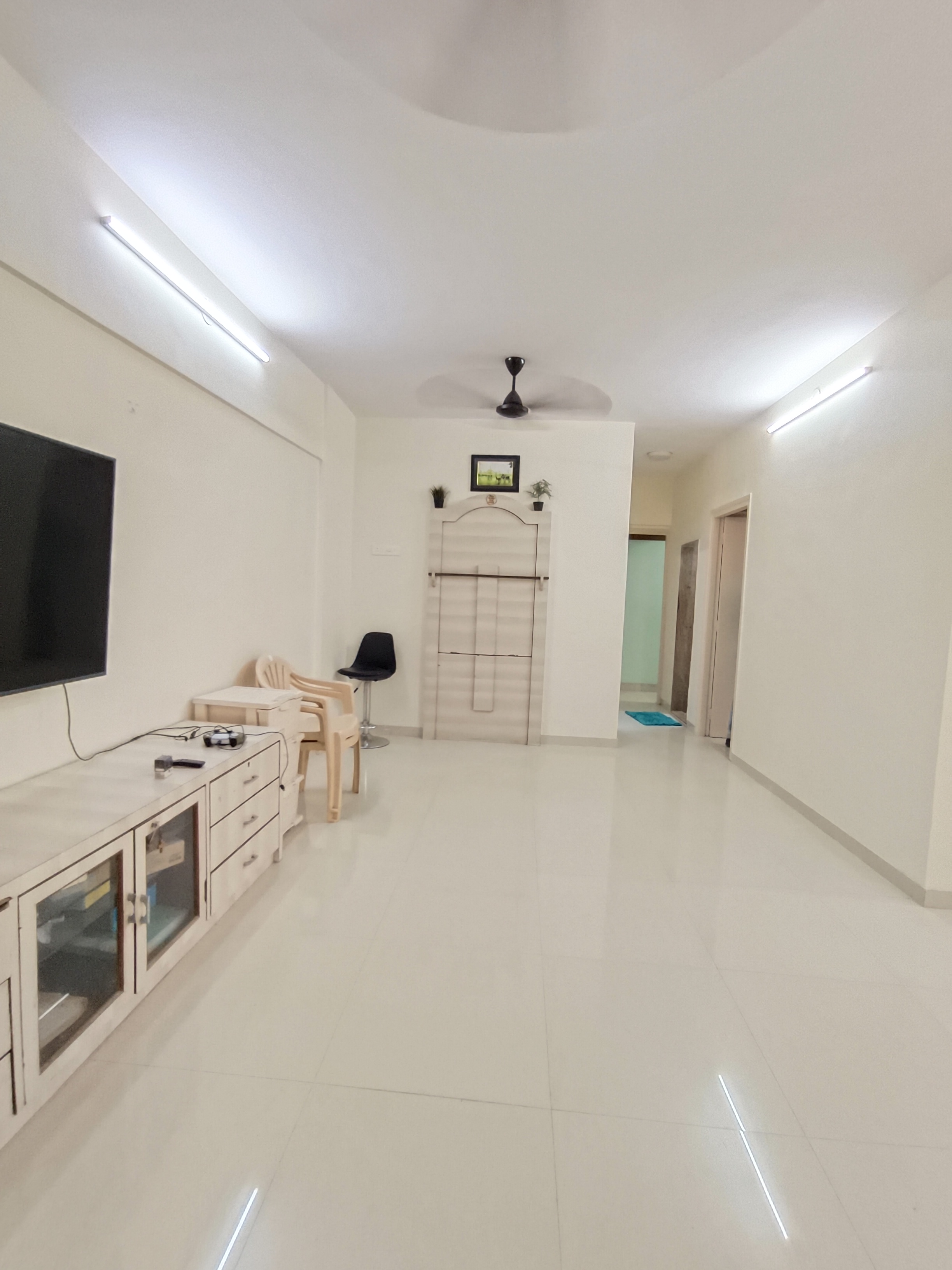 2 BHK + Extra Room Apartment For Rent in Vitthal Apartments Dahisar West