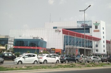  Office Space – Exterior View View at Suncity Business Tower, Sector 54 - for Rent