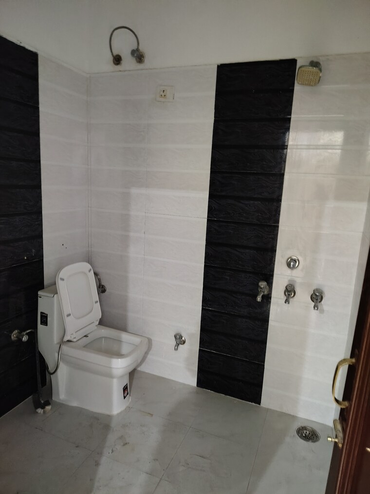 Bathroom, dhakoli 2 Bedroom 1250 Sq.Ft. Builder Floor In Dhakoli Zirakpur 8827726