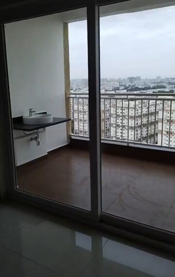 Room in 3 BHK Apartment at My Home Raka, Madinaguda – for Rent
