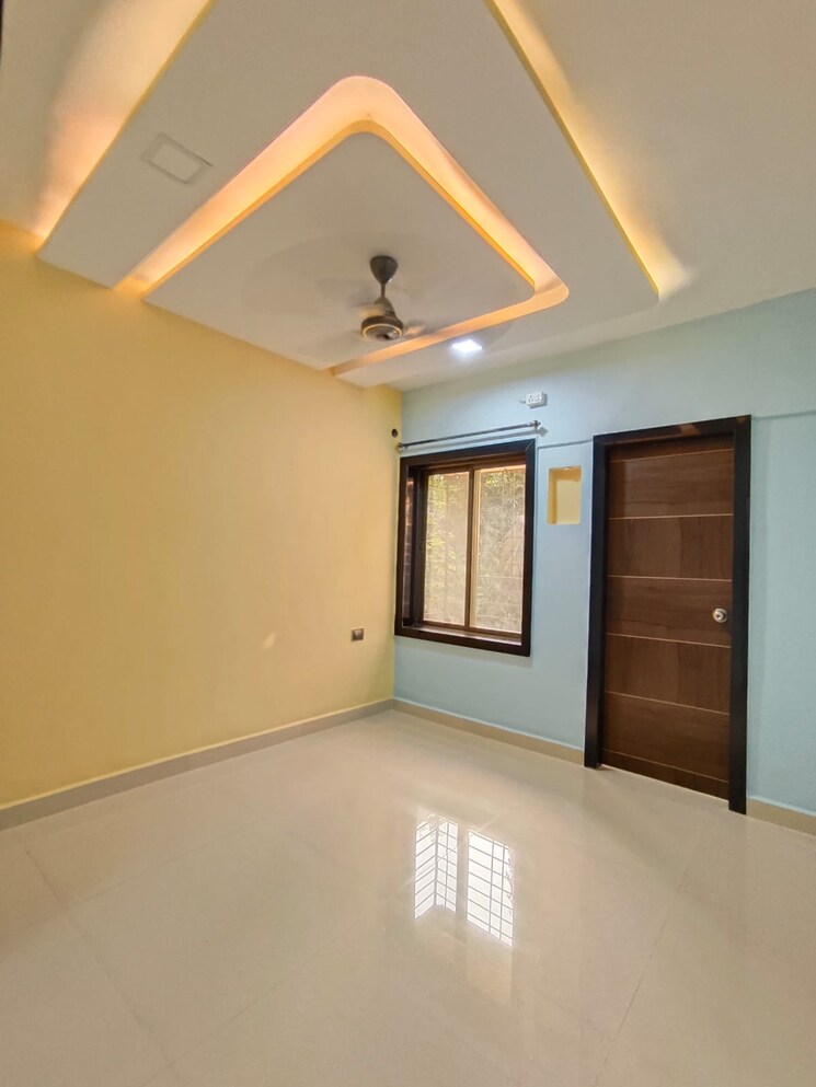 Room, borivali west 1 Bedroom 550 Sq.Ft. Apartment In Borivali West Mumbai 8827774