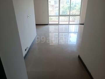 Room in 3 BHK Apartment at BPTP Park Grandeura, Sector 82 – for Sale