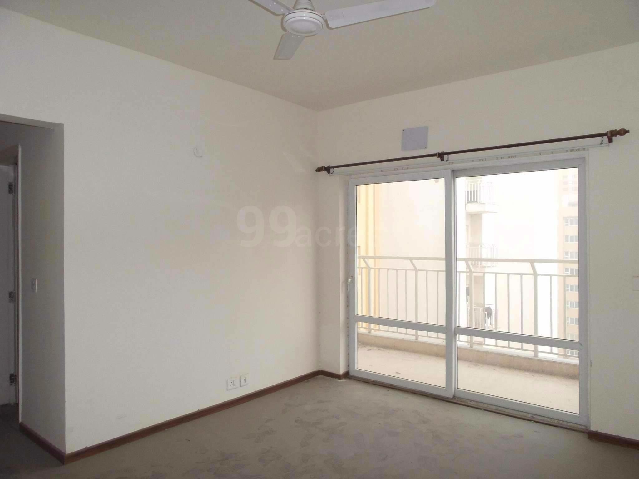 3 BHK + Pooja Room,Study Room Apartment For Sale in BPTP Park Grandeura