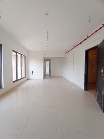 Room in 1 BHK Apartment at Kolte Patil Vaayu, Dahisar West – for Rent
