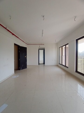 Room in 1 BHK Apartment at Kolte Patil Vaayu, Dahisar West – for Rent