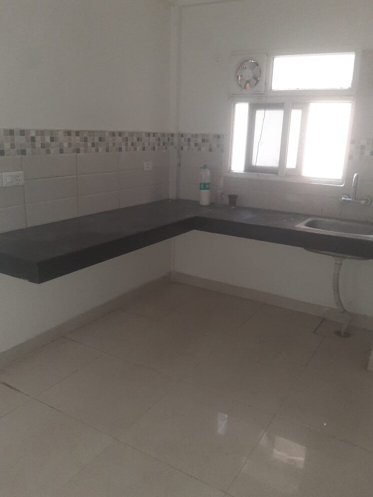 Kitchen, signature-global-orchard-avenue 2 Bedroom 630 Sq.Ft. Apartment In Sector 93 Gurgaon 8827828