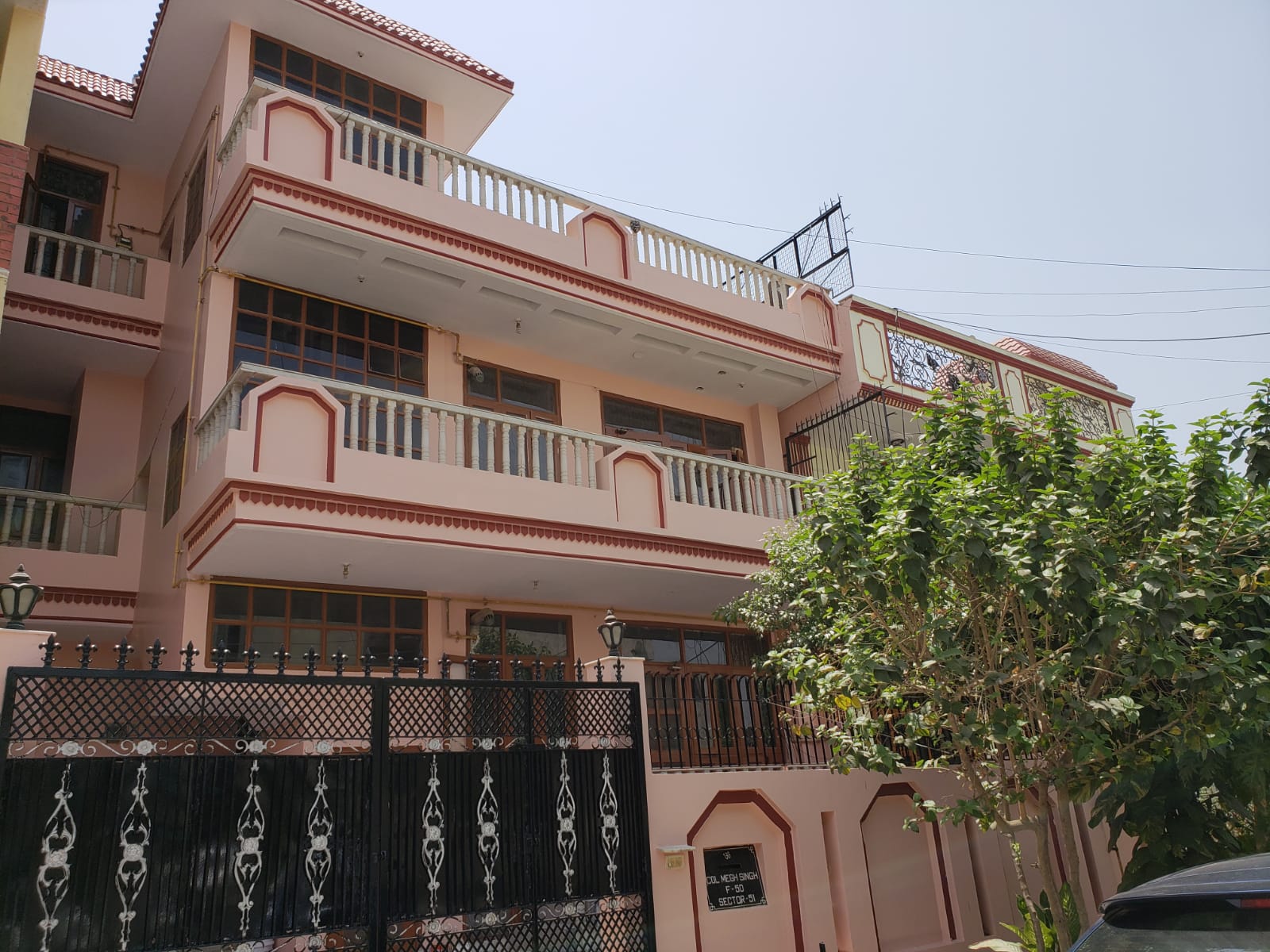 3 BHK + Pooja Room Builder Floor For Rent in RWA Apartments Sector 51