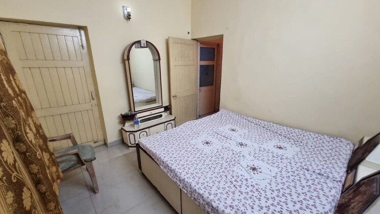 Bedroom, paschim vihar 3 Bedroom 1200 Sq.Ft. Apartment In Paschim Vihar Delhi 8827780