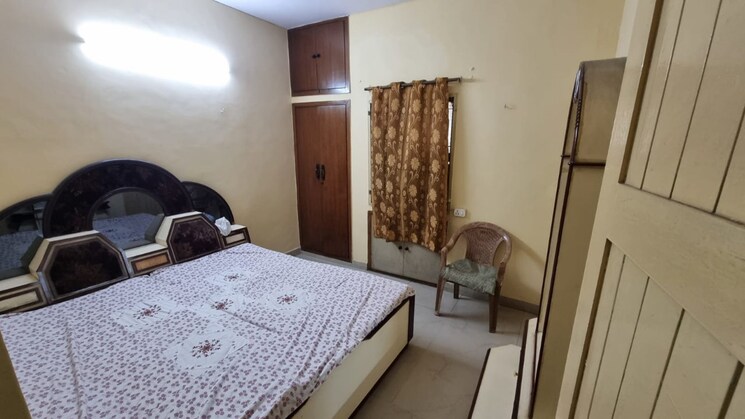 Bedroom, paschim vihar 3 Bedroom 1200 Sq.Ft. Apartment In Paschim Vihar Delhi 8827780