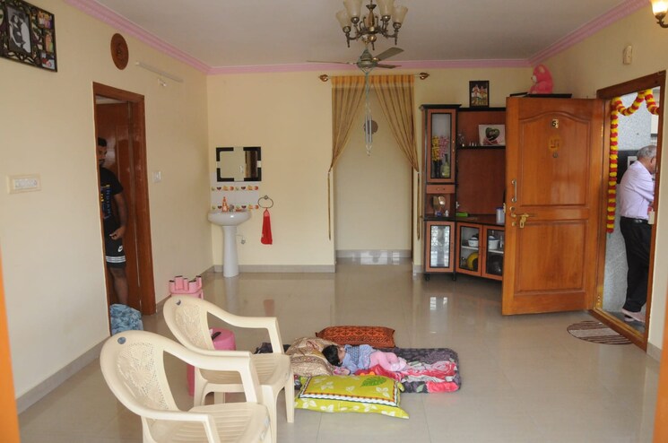 Living Room, rt nagar 6+ Bedroom 6821 Sq.Ft. Independent House In Rt Nagar Bangalore 8827850