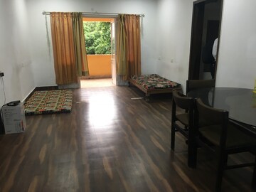 Living Room in 3 BHK Apartment at Nehru Nagar – for Rent