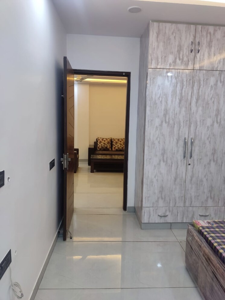 Room, subhash nagar 1 Bedroom 110 Sq.Yd. Builder Floor In Subhash Nagar Delhi 8827895