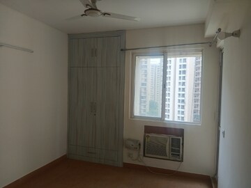 2 BHK Apartment For Rent in Jaypee Greens Kosmos, Sector 134