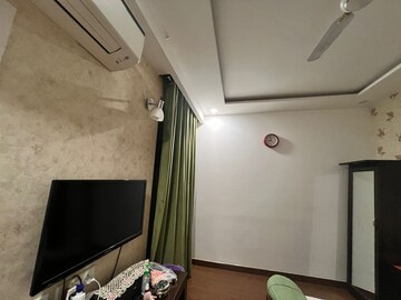 Furnished Amenities in 3 BHK Apartment at Mapsko Mount Ville, Sector 79 – for Rent