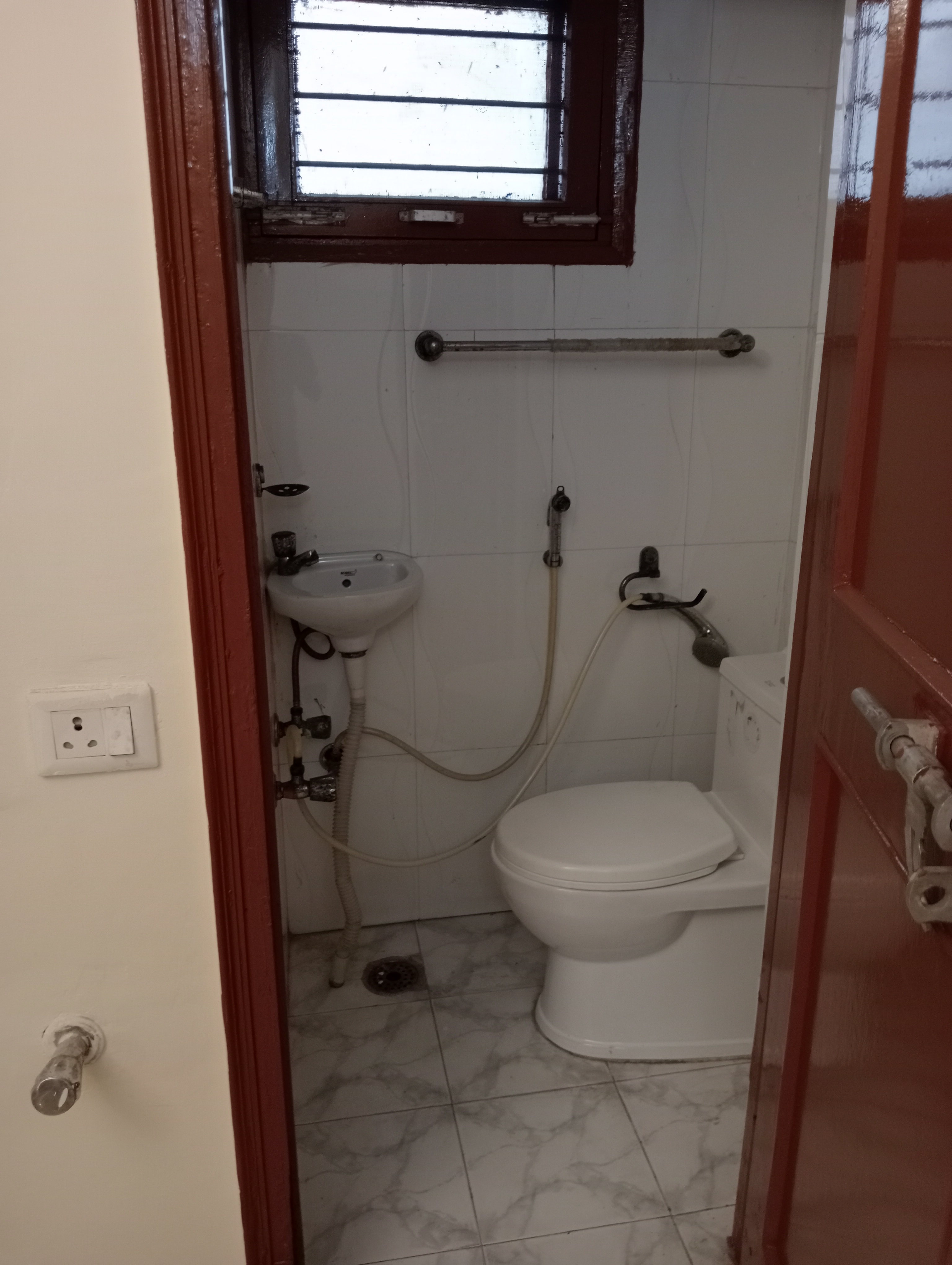 3 BHK + Pooja Room 1500 Sq.Ft. Apartment in Lord Mahavira Apartment