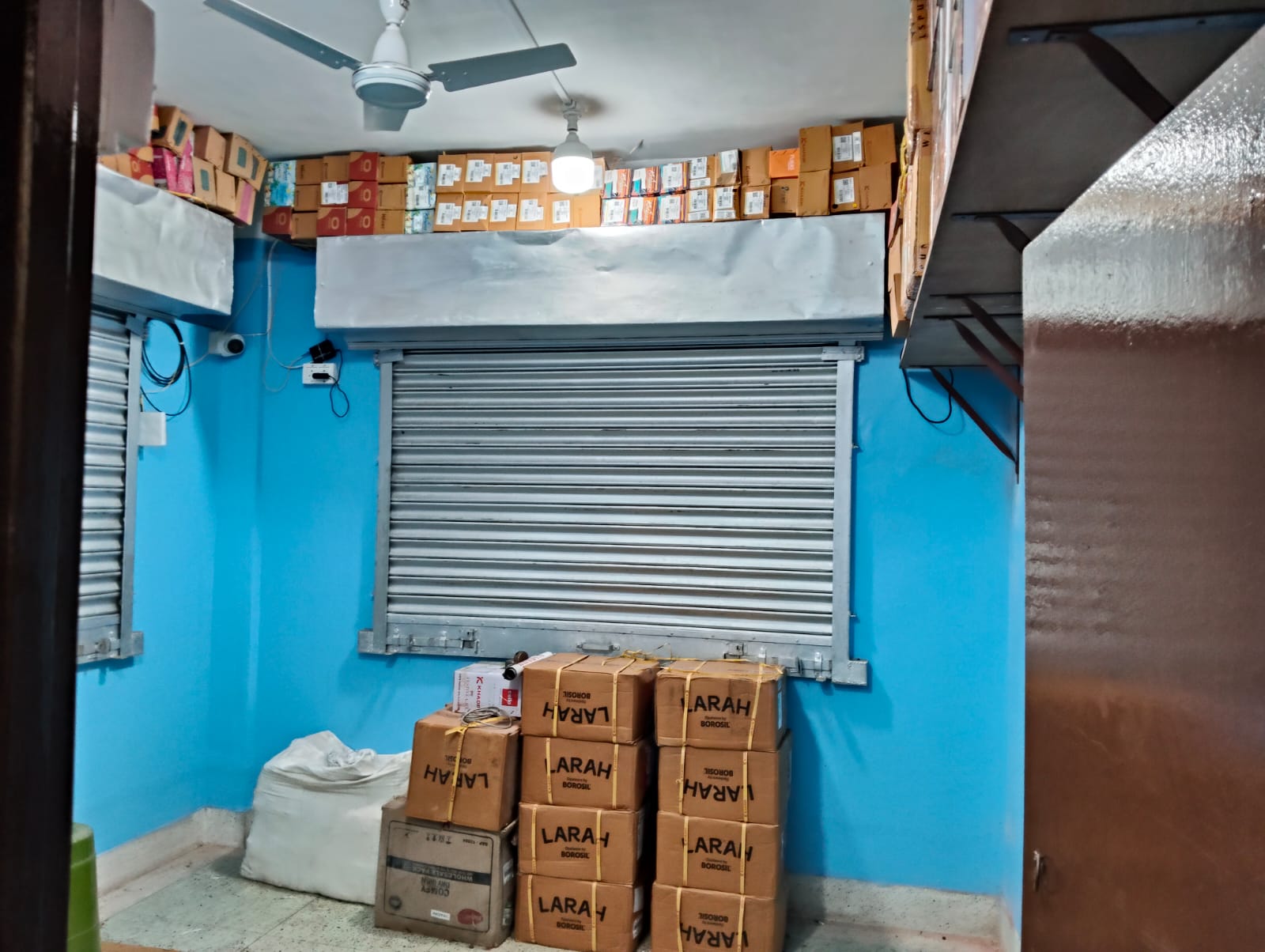 Retail Shop For Rent in New Market