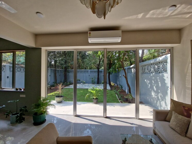 Balcony, lokhandwala-complex 6 Bedroom 4109 Sq.Ft. Villa In Andheri West Mumbai 8827977