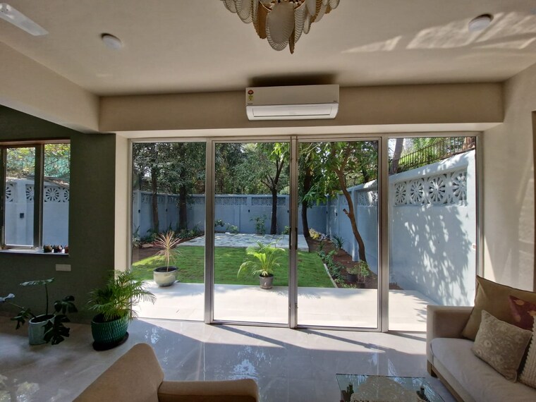 Balcony, lokhandwala-complex 6 Bedroom 4109 Sq.Ft. Villa In Andheri West Mumbai 8827977